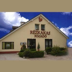 Rezkakas Fogado Bed and Breakfast Zirc Eksteriør billede